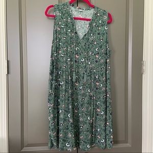 Old Navy Pintuck Swing Dress in Green
